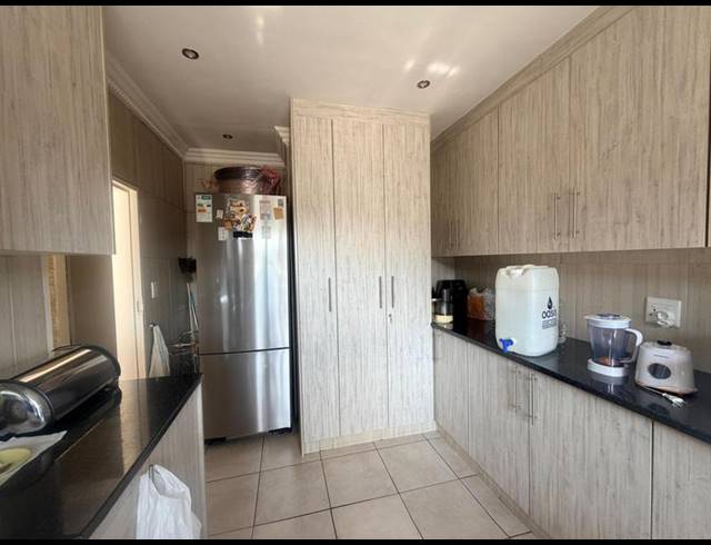 3 BEDROOM APARTMENT FOR SALE IN LAUDIUM